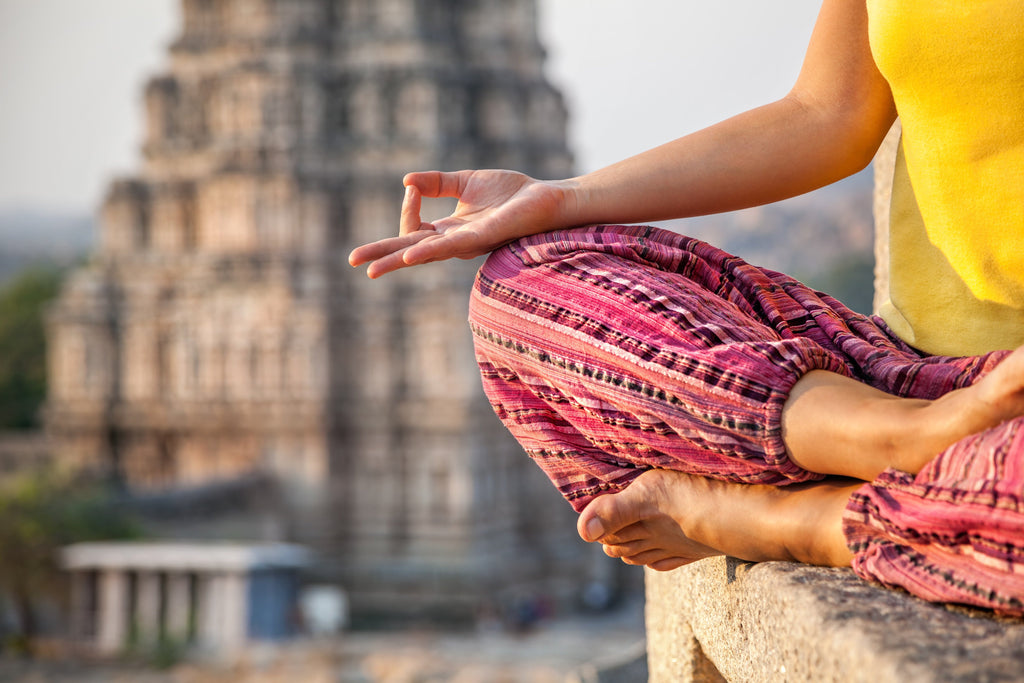 Top 6 Benefits of Meditation During Travel